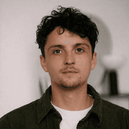 ALEX HOSTHYDRAS