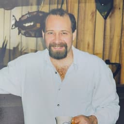 Gordon Thomas JR